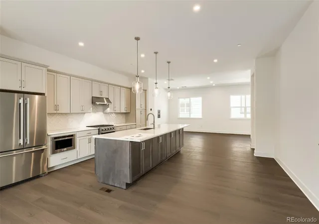 Photo 3 of Townhouse for sale at 2577 Trail Ln, Louisville, CO 80027 | MLS# 4847127 | Listing updated on 2026-10-10