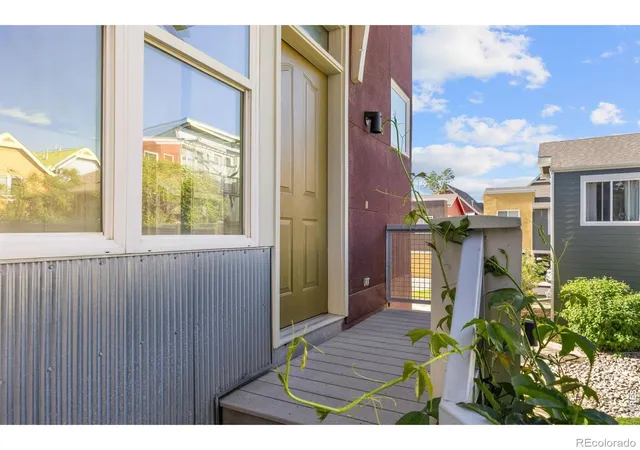 Photo 4 of Townhouse for sale at 4742 18th Street, Boulder, CO 80304 | MLS# IR1061131 | Listing updated on 2026-09-01