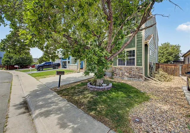 Photo 4 of Single family home for sale at 9815 Eagle Crk Cir, Commerce City, CO 80022 | MLS# 6333602 | Listing updated on 2026-09-28