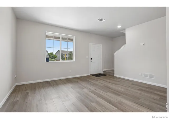 3rd image of 1494 Coral Pl, Longmont, CO 80504 | MLS# IR1061205