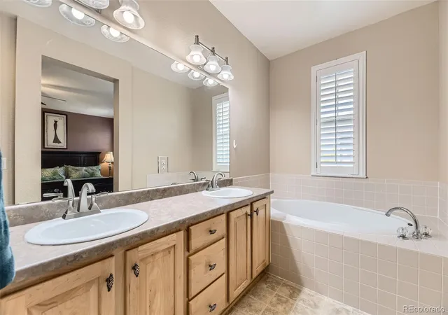 2nd image of 10578 Parkington Ln, Highlands Ranch, CO 80126