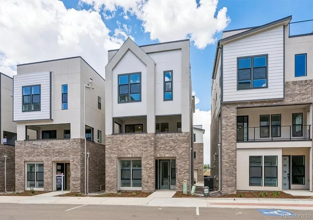 2nd image of 11472 E Briarwood Cir, Englewood, CO 80112 | MLS# 1976922