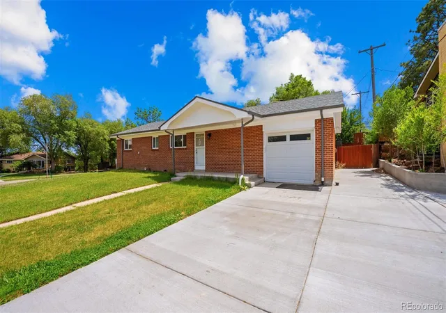 Photo 3 of Single family home for sale at 1001 Parkview Blvd, Colorado Springs, CO 80905 | MLS# 2547808 | Listing updated on 2026-09-03