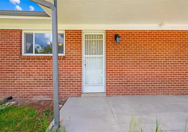 Photo 3 of Single family home for sale at 1001 Parkview Blvd, Colorado Springs, CO 80905 | MLS# 2547808 | Listing updated on 2026-09-03