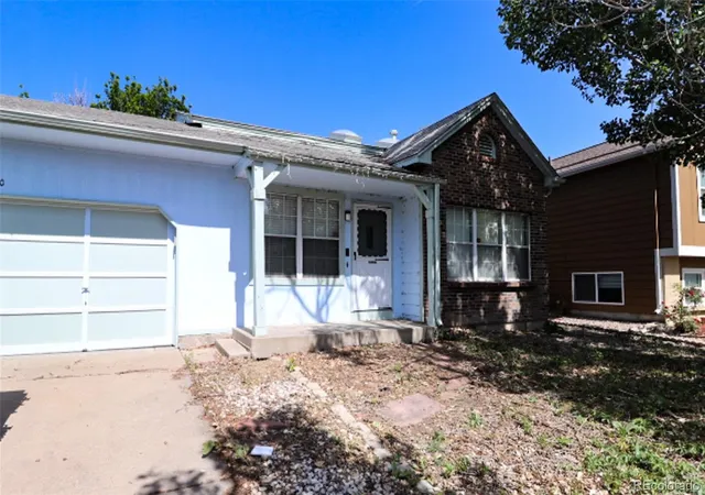 Photo 2 of Sale Pending at 8680 Aspen Cir, Parker, CO 80134 | MLS# 8683019 | Listing updated on 2026-08-21