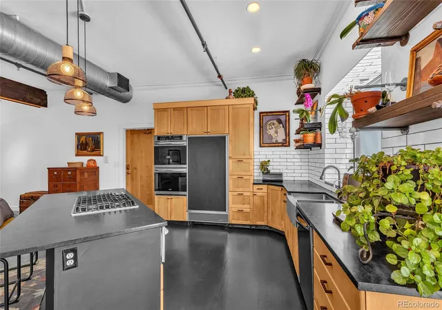 3rd image of 800 W 8Th Ave, Denver, CO 80204