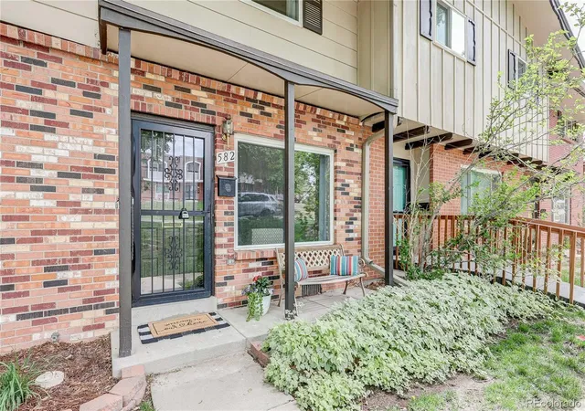 Photo 2 of Condo for sale at 582 S Xenon Ct, Lakewood, CO 80228 | MLS# 2457451 | Listing updated on 2026-09-18