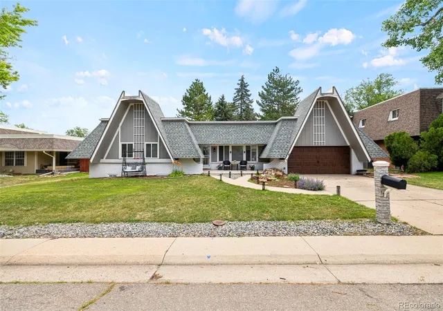 2nd image of 6902 S Lamar St, Littleton, CO 80128 | MLS# 1605949