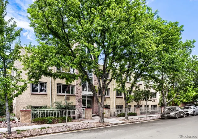 Photo 2 of Condo for sale at 969 S Pearl St #306, Denver, CO 80209 | MLS# 8209900 | Listing updated on 2026-08-28
