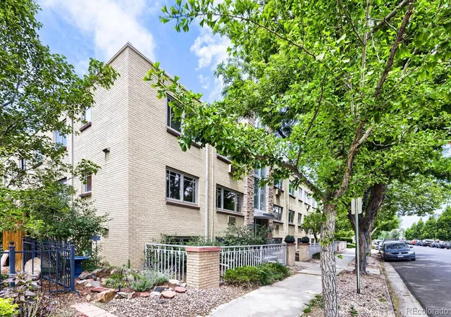 Photo 3 of Condo for sale at 969 S Pearl St #306, Denver, CO 80209 | MLS# 8209900 | Listing updated on 2026-08-28