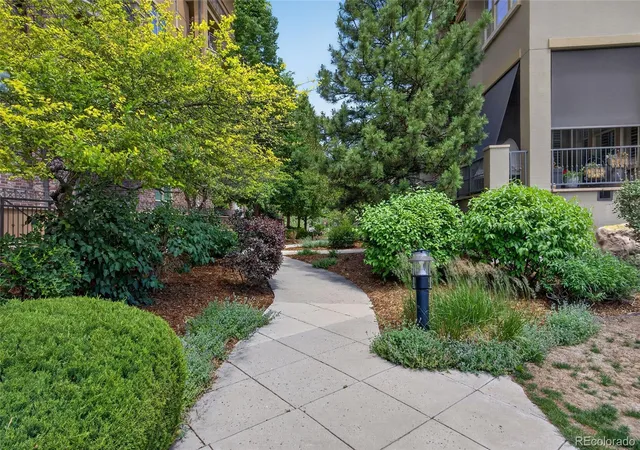 3rd image of 7865 Vallagio Ln #104, Englewood, CO 80112 | MLS# 7201427