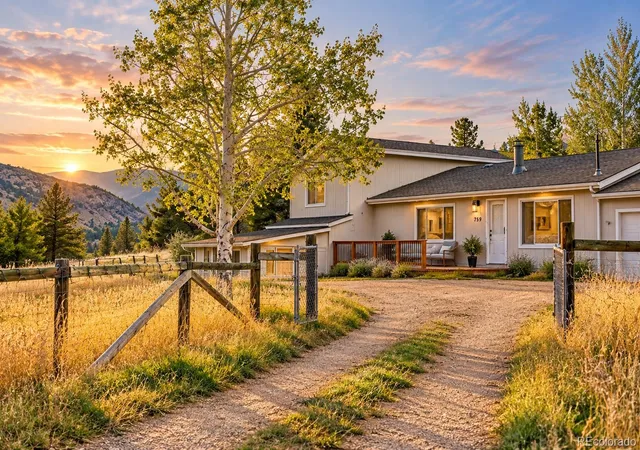Single family home for sale at 759 Palisade Mountain Dr, Drake, CO 80515 | MLS# 2718203