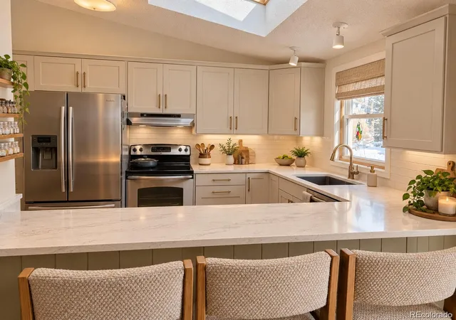 Photo 4 of Single family home for sale at 759 Palisade Mountain Dr, Drake, CO 80515 | MLS# 2718203 | Listing updated on 2026-10-01