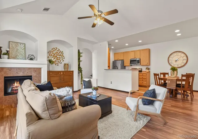 2nd image of 1561 Olympia Cir #305, Castle Rock, CO 80104 | MLS# 6696015