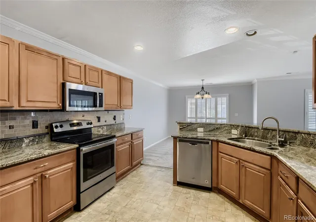 5th image of 12835 Mayfair Wy #B, Englewood, CO 80112 | MLS# 2605468