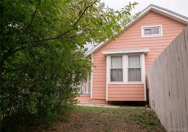 Photo 3 of Single family home for sale at 2528 Eaton St, Edgewater, CO 80214 | MLS# 5198412 | Listing updated on 2026-09-21