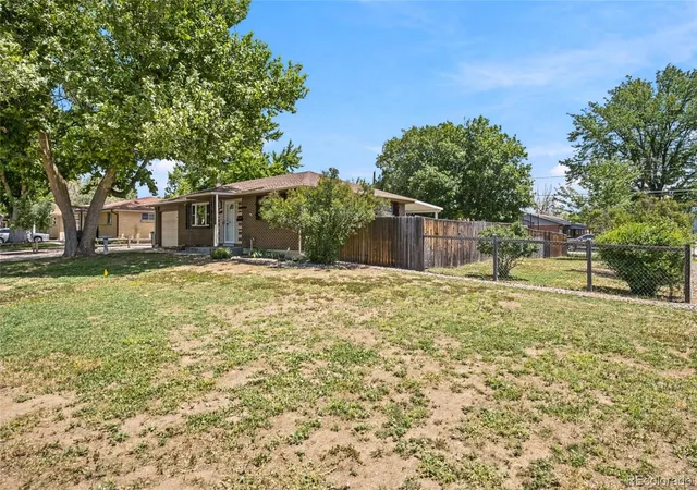 3rd image of 8402 Chase St, Arvada, CO 80003 | MLS# 9069486