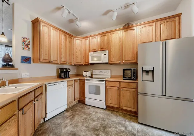 Photo 4 of Townhouse for sale at 3025 S Yampa Way, Aurora, CO 80013 | MLS# 7440206 | Listing updated on 2026-09-01