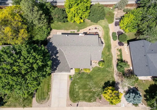 Photo 3 of Single family home for sale at 417 Westview Ct, Longmont, CO 80504 | MLS# IR1061382 | Listing updated on 2026-10-06