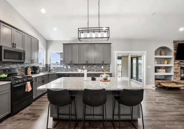 1st image of 1180 N Saddle Ridge Ln, Pueblo, CO 81007 | MLS# 3096624