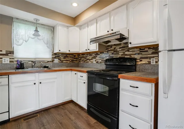 3rd image of 6180 S Garland St, Littleton, CO 80123 | MLS# 7508793