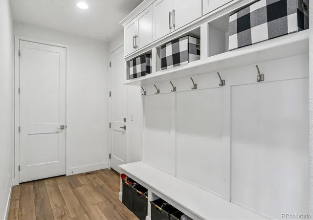 Photo 4 of Single family home for sale at 6924 Sunstrand Ct, Castle Pines, CO 80108 | MLS# 3044842 | Listing updated on 2026-09-28