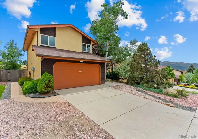 Photo 2 of Sale Pending at 5171 Solar Ridge Dr, Colorado Springs, CO 80917 | MLS# 3661317 | Listing updated on 2026-08-17