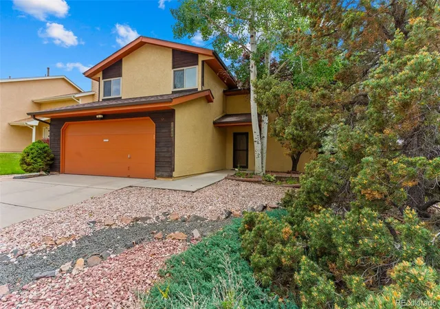 Photo 3 of Sale Pending at 5171 Solar Ridge Dr, Colorado Springs, CO 80917 | MLS# 3661317 | Listing updated on 2026-08-17