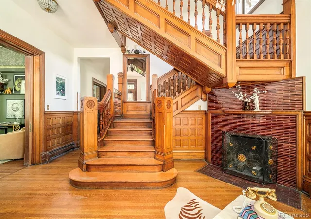 Photo 4 of Single family home for sale at 929 N Pearl St, Denver, CO 80203 | MLS# 4892489 | Listing updated on 2026-08-12