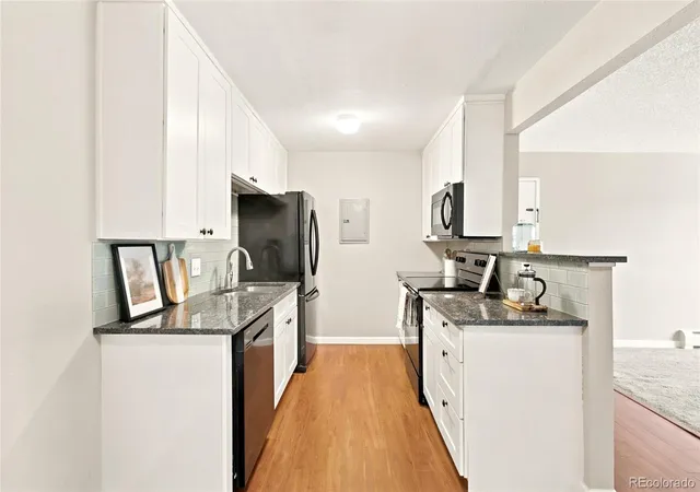 4th image of 381 S Ames St #E203, Lakewood, CO 80226 | MLS# 1718166