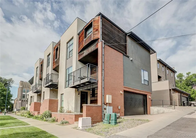 Photo 2 of Townhouse for sale at 3209 Osceola St, Denver, CO 80212 | MLS# 5505660 | Listing updated on 2026-09-12