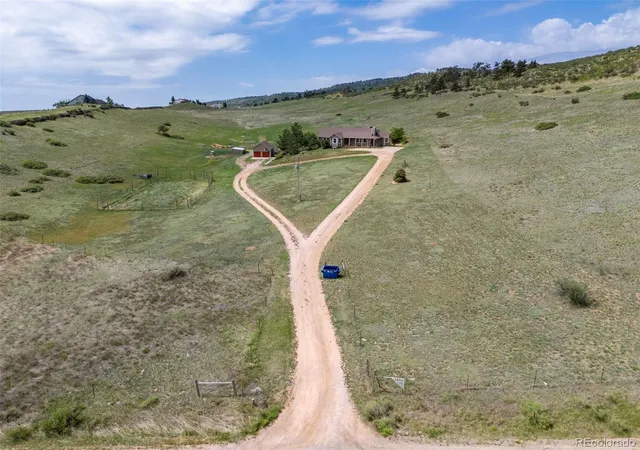Photo 3 of Single family home for sale at 5821 W County Rd 8e, Berthoud, CO 80513 | MLS# 3357687 | Listing updated on 2026-08-23