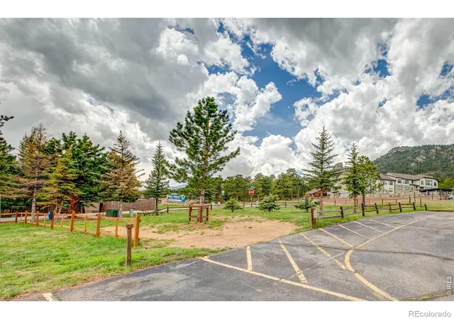 2nd image of 1050 S Saint Vrain Ave #1, Estes Park, CO 80517 | MLS# IR1061517