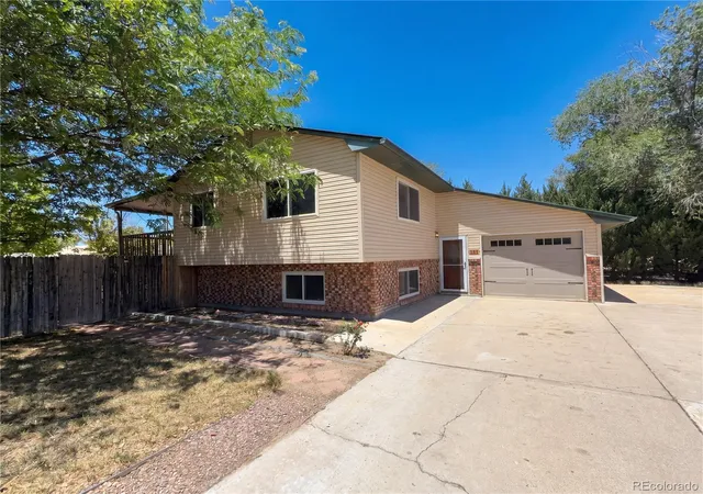 Photo 1 of Single family home for sale at 301 4th Street, Swink, CO 81077 | MLS# 4567623 | Listing updated on 2026-10-29