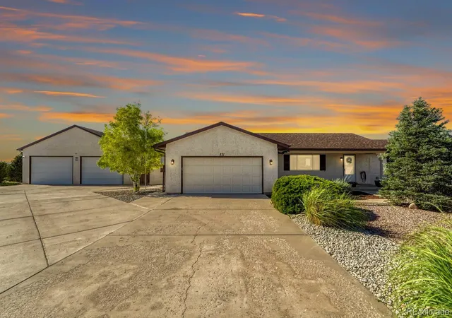 1st image of 831 E Paseo Dorado Dr, Pueblo, CO 81007 | MLS# 4293703