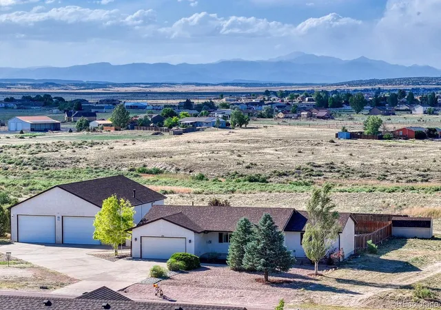 Homes for sale in Pueblo West, CO | 831 E Paseo Dorado Dr, Pueblo West, CO 81007 | MLS# 4293703