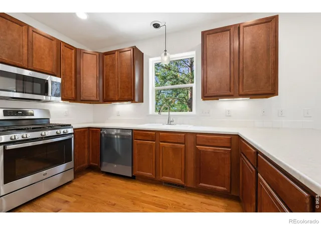 3rd image of 2215 Watersong Cir, Longmont, CO 80504 | MLS# IR1061555