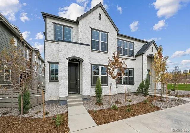 Photo 2 of Single family home for sale at 8761 Whiptail Loop, Littleton, CO 80125 | MLS# 2435582 | Listing updated on 2026-10-28