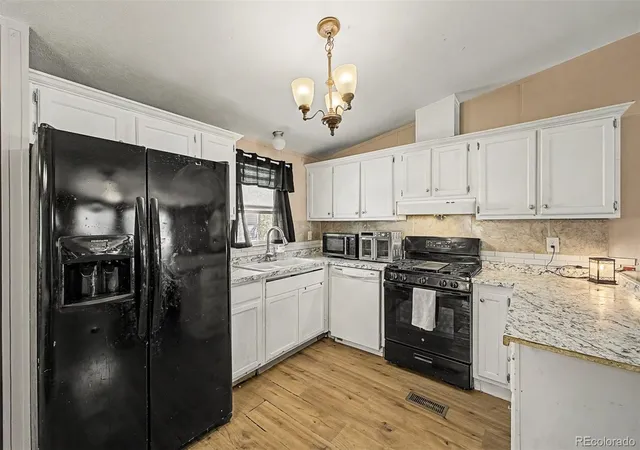 3rd image of 266 Pinto St, Golden, CO 80401 | MLS# 3408870