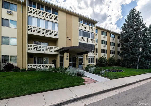 Photo 3 of Condo for sale at 695 S Alton Way #5A, Denver, CO 80247 | MLS# 8834447 | Listing updated on 2026-09-26