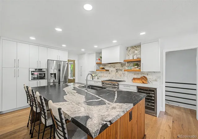 Photo 3 of Single family home for sale at 1519 E Maplewood Ct, Centennial, CO 80121 | MLS# 9764147 | Listing updated on 2026-08-20
