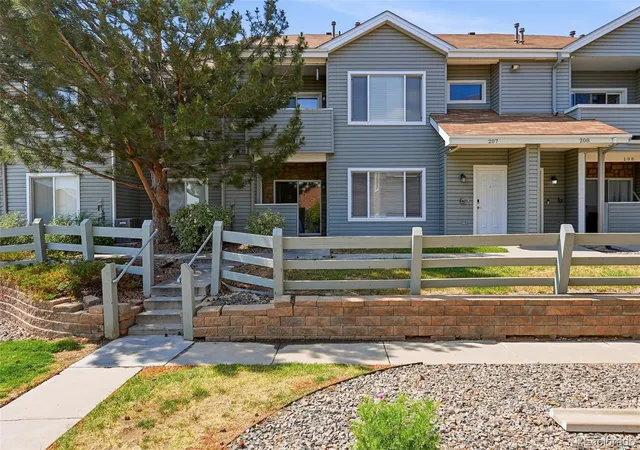 Homes for sale in Aurora, CO | 912 S Yampa St, Aurora, CO 80017