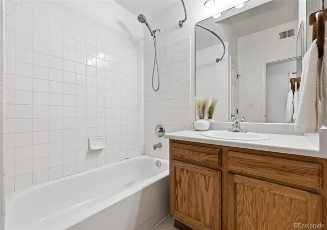 image of 912 S Yampa St, Aurora, CO 80017