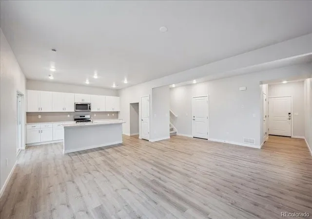 Photo 3 of Single family home for sale at 204 Amy Ave, Fort Lupton, CO 80621 | MLS# 8031509 | Listing updated on 2026-09-24