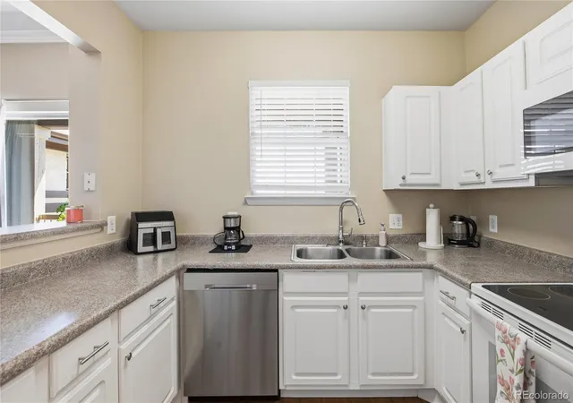 Listing Photo 4 - Condo for sale in building located at 7463 S Quail Cir, Littleton, CO 80127 - Unit #336