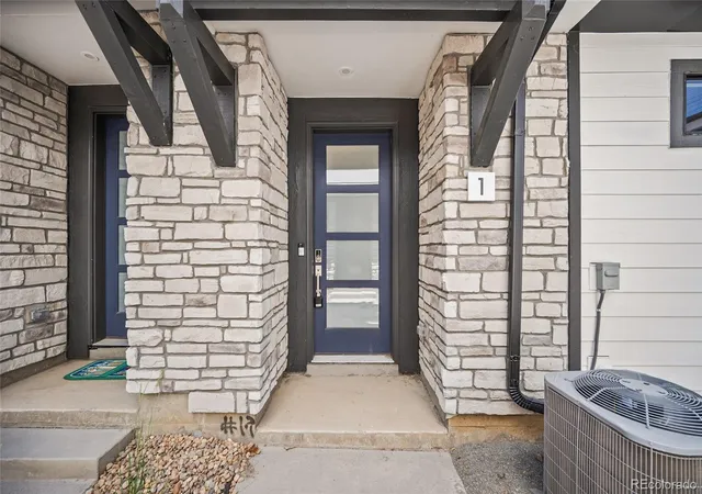 2nd image of 2060 S Holly St #1, Denver, CO 80222 | MLS# 4133149