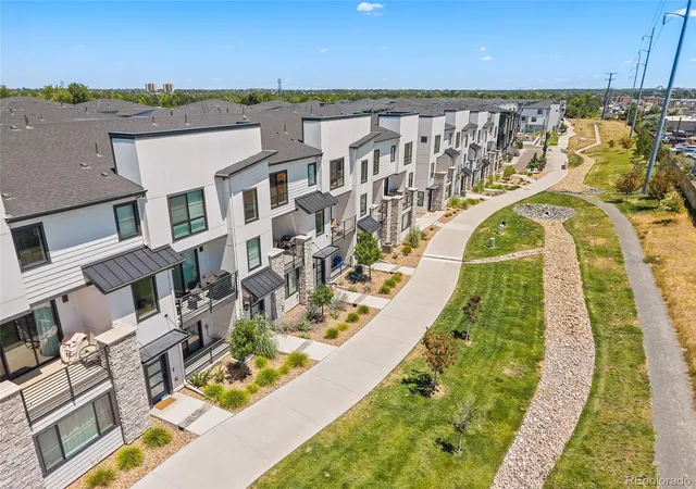 32nd image of 2060 S Holly St #1, Denver, CO 80222 | MLS# 4133149