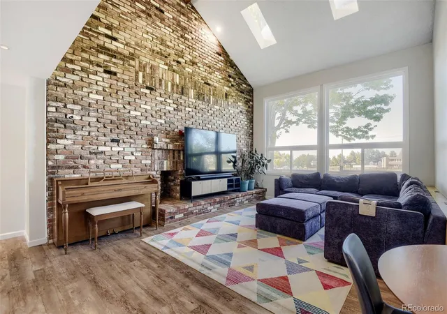3rd image of 1435 E Irish Ln, Centennial, CO 80122 | MLS# 2834780
