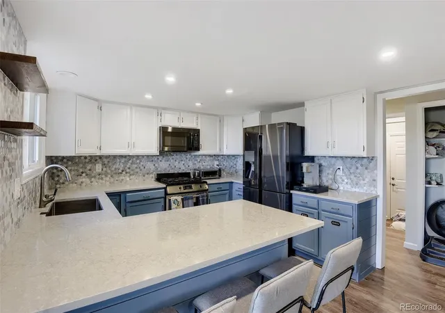 4th image of 1435 E Irish Ln, Centennial, CO 80122 | MLS# 2834780