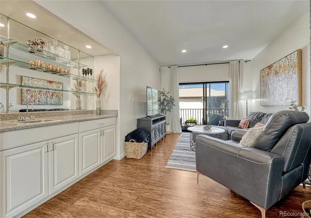 Listing Photo 5 - Condo for sale in building located at 4250 S Olive St, Denver, CO 80237 - Unit #202